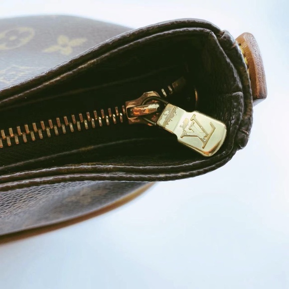 Sale! Louis Vuitton Looping GM - Picture 6 of 16